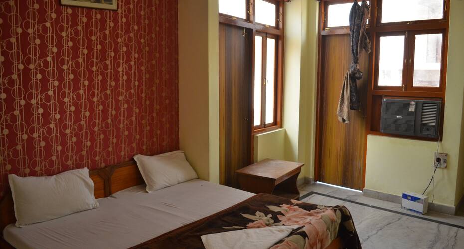Hotel Kamal, Lucknow 4